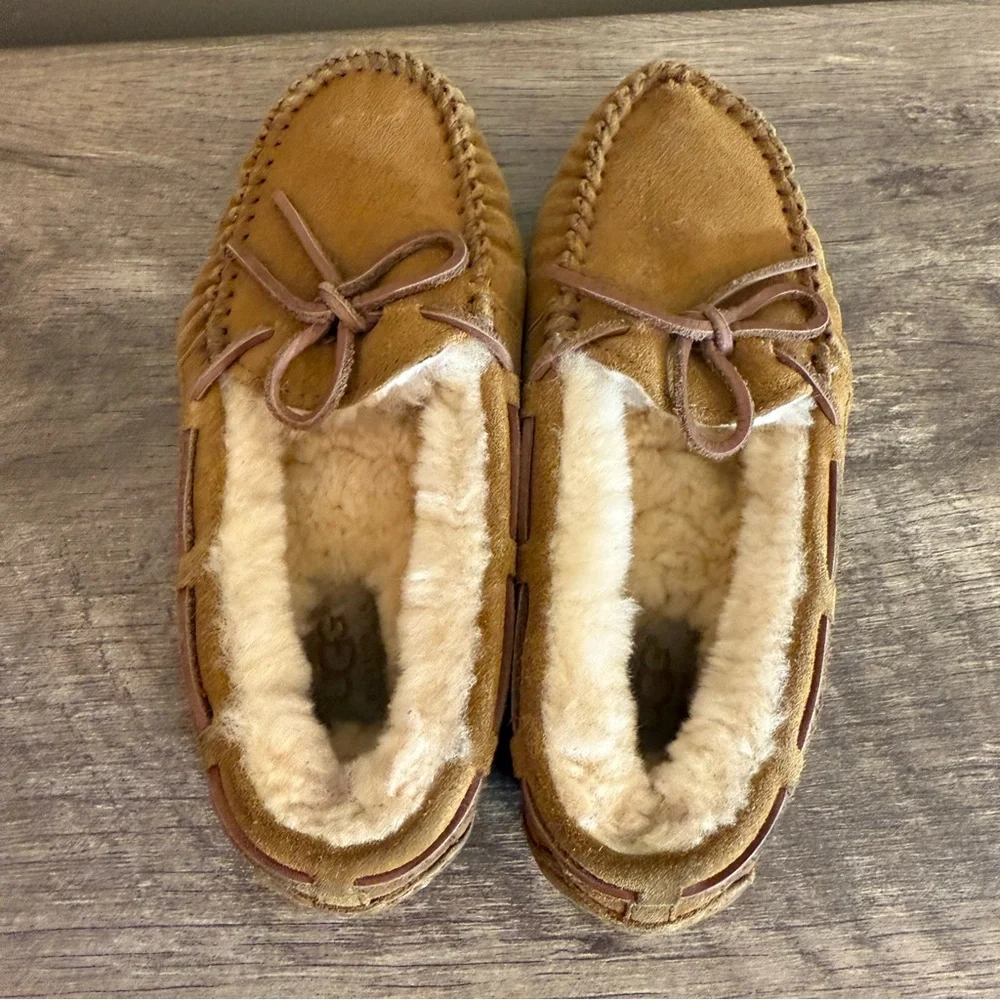 FLAWED Kids Size 1 Suede Leather Ugg Moccasin Slippers Shoes Chestnut Unisex